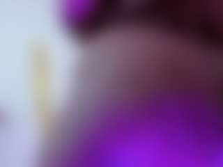 Live cam show with Lilicameron - Grandes Tetas on Camsoda
