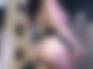 Live cam show with Misrooss - Ebony on TeamSkeetLive | colombia