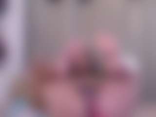 Live cam show with Misrooss - Ebony on Camsoda | colombia
