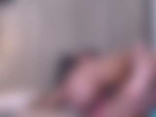 Live cam show with Misrooss - Ebony Petite on livesuperchat.net