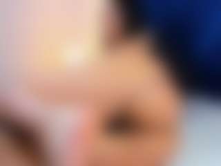 Live cam show with Nicolle-HERNANDEZ - Camel Toe on SpunkLive
