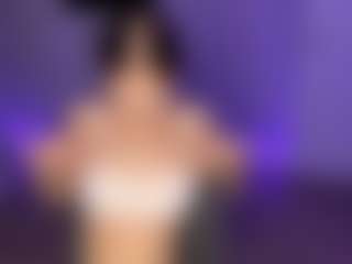 Live cam show with Kate - Thin on hotwifechat.live