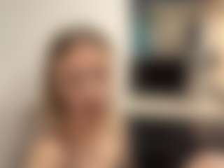 Live cam show with Kate - Nipple Piercings on luckytryst.com