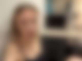 Live cam show with Kate - Horny on luckytryst.com
