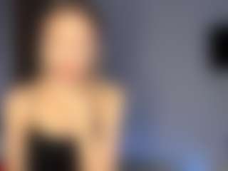 Live cam show with Kate - Genital Piercings on CamSodaAdn