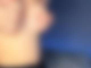 Live cam show with Kate - Facesitting on fuklive.com