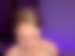 Live cam show with Kate - Nipple Piercings on Fling VIP Chat