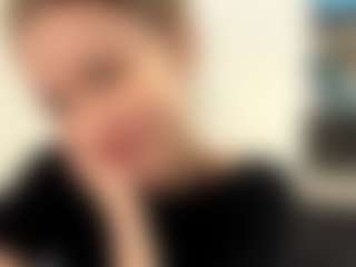 Live cam show with Kate - Flashing on Soda Cam