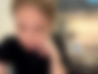 Live cam show with Kate - Petite on Streamer API