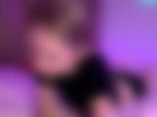 Live cam show with Kate - Cute on TottyGirls