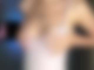Live cam show with Kate - Sexy on Livezox