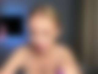 Live cam show with Kate - College on intimatelivegirls.com