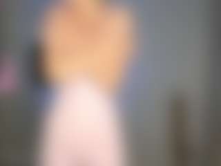 Live cam show with Kate - Blonde Hair Petite on luckytryst.com