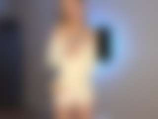 Live cam show with Kate - Skinny on Camsoda