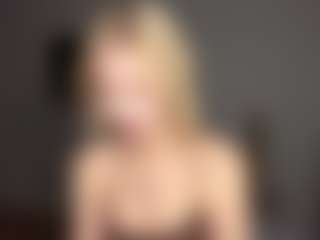 Live cam show with Kate - Blonde Hair Petite on madthumbs