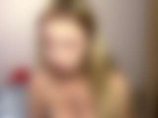 Live cam show with Kate - Blonde Hair College on AdultVida.com