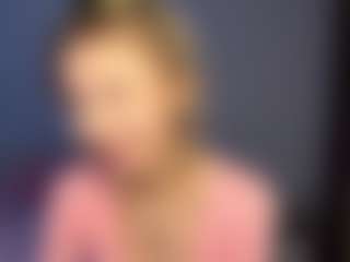 Live cam show with Kate - Normal on livesuperchat.net