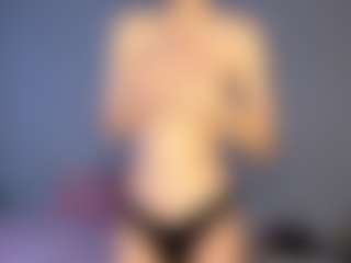 Live cam show with Kate - Flashing on CamwithHer