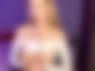 Live cam show with Kate - Normal on StripNow