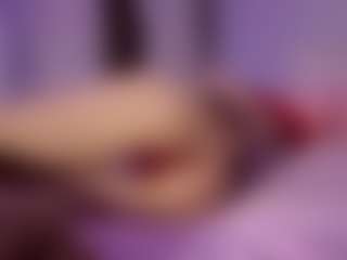 Live cam show with Kate - Skinny on Camsoda