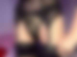 Live cam show with Kate - Flashing on makecum.org