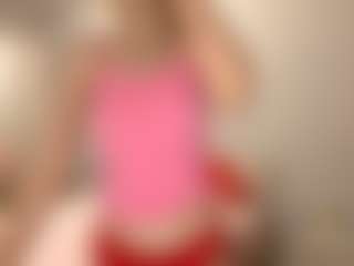 Live cam show with Kate - Genital Piercings on Camiplay Live