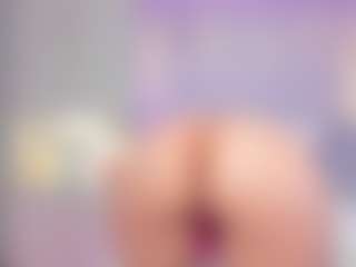 ElaReyy's Live Sex Cam Show