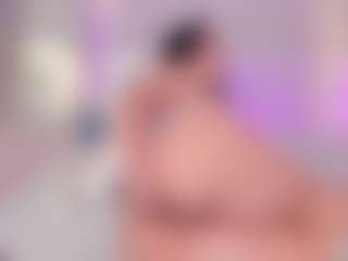 ElaReyy's Live Sex Cam Show