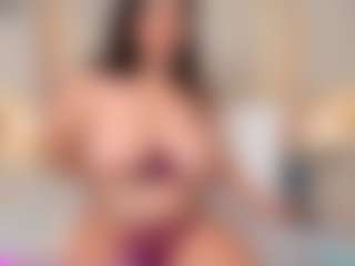 ElaReyy's Live Sex Cam Show