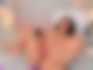 ElaReyy's Live Sex Cam Show