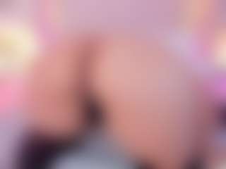 Live cam show with ElaReyy - BBW on Camsoda