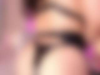 ElaReyy's Live Sex Cam Show