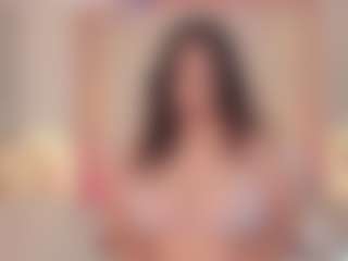 Live cam show with ElaReyy - Erotic Dance on intimatelivegirls.com