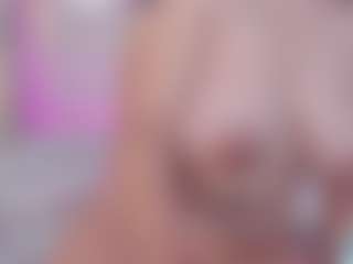 ElaReyy's Live Sex Cam Show