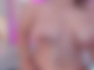Live cam show with ElaReyy - Hairy on friskycurves.com