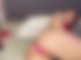LucyWillow's Live Sex Cam Show