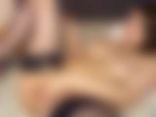 LucyWillow's Live Sex Cam Show
