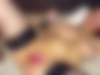 LucyWillow's Live Sex Cam Show