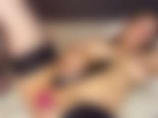 LucyWillow's Live Sex Cam Show