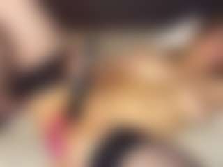 Live cam show with LucyWillow - Average on AdultVida.com