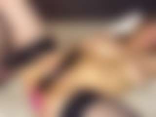 LucyWillow's Live Sex Cam Show