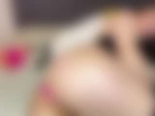 LucyWillow's Live Sex Cam Show