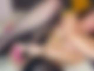 Live cam show with LucyWillow - Average on livesuperchat.net