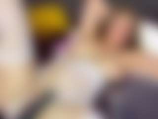 LucyWillow's Live Sex Cam Show