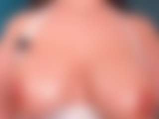 Nico Ruiz MILF webcam performer live streaming