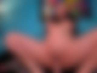 Nico Ruiz MILF webcam performer live streaming