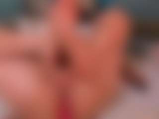 Live cam show with Nico Ruiz - Brown Hair MILF on hrnylive.com
