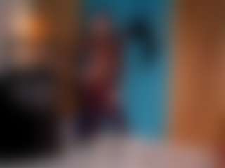 Live cam show with Nico Ruiz - Curvy MILF on boobsie.com