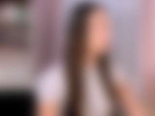 Live cam show with ShielaCortopassi - Oil on Milf Play