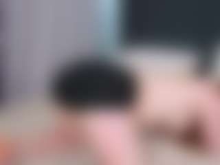 Live cam show with SoniaYakow - Upskirt on xDating